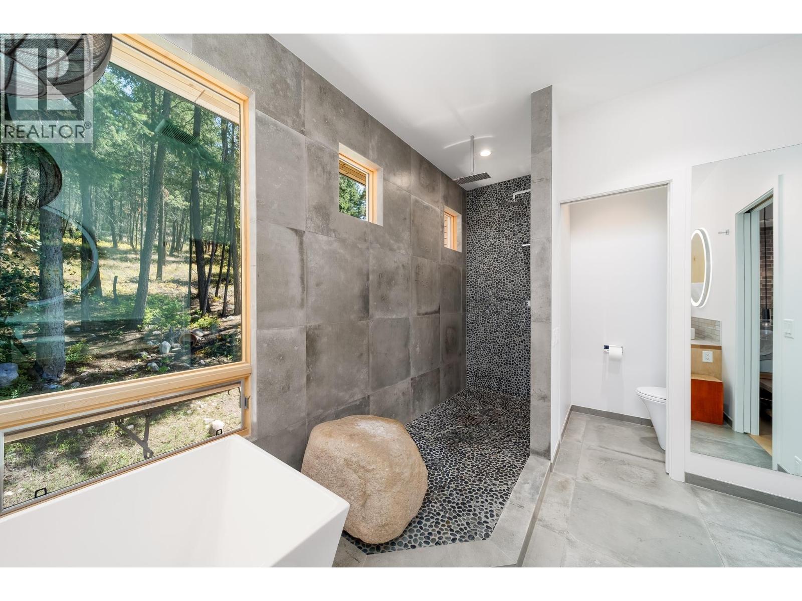 16355 Barkley Road, Lake Country