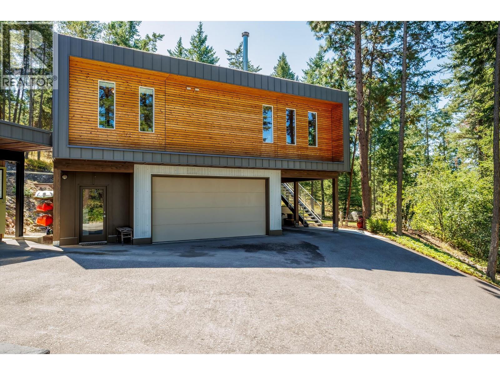 16355 Barkley Road, Lake Country