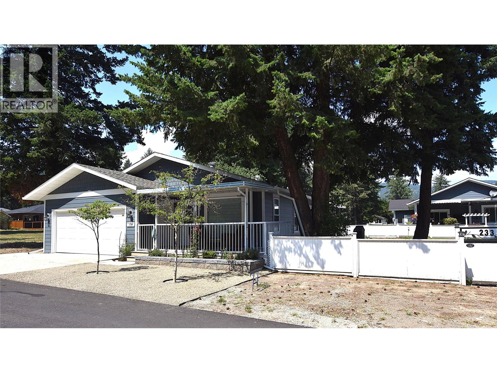 233 234 Falcon Avenue, Vernon