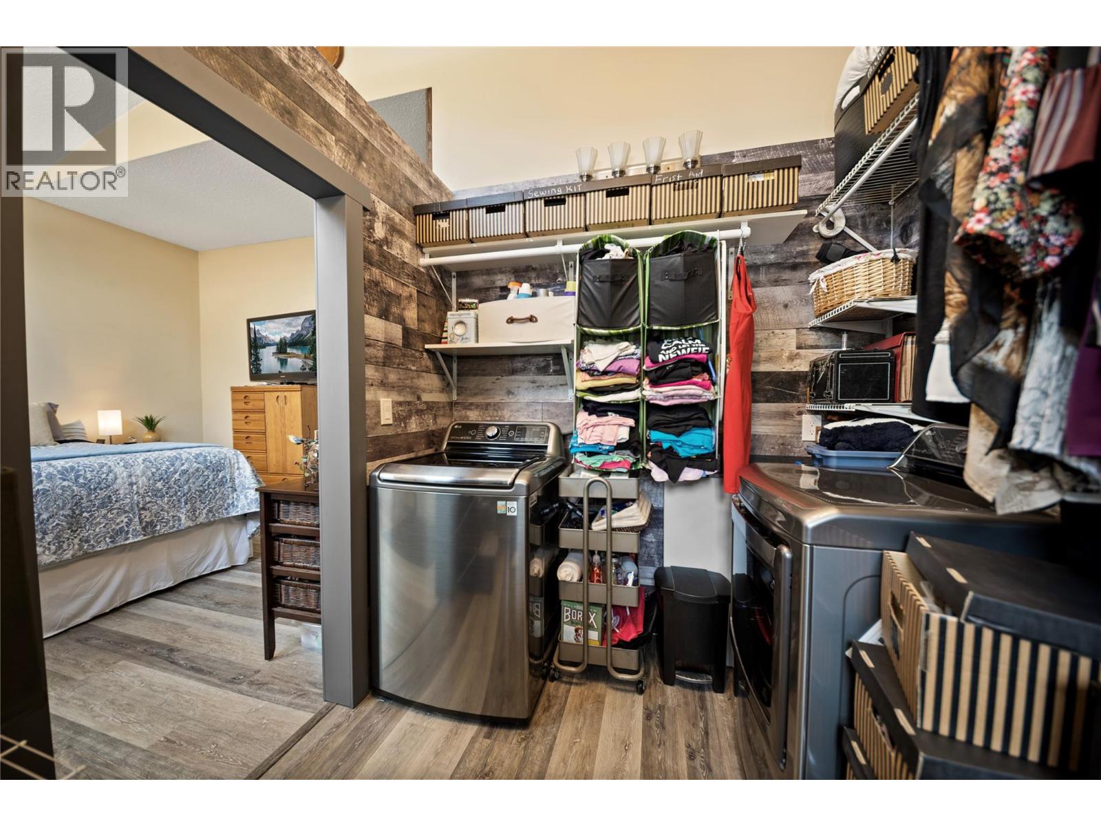 7527 Park Drive West, Radium Hot Springs