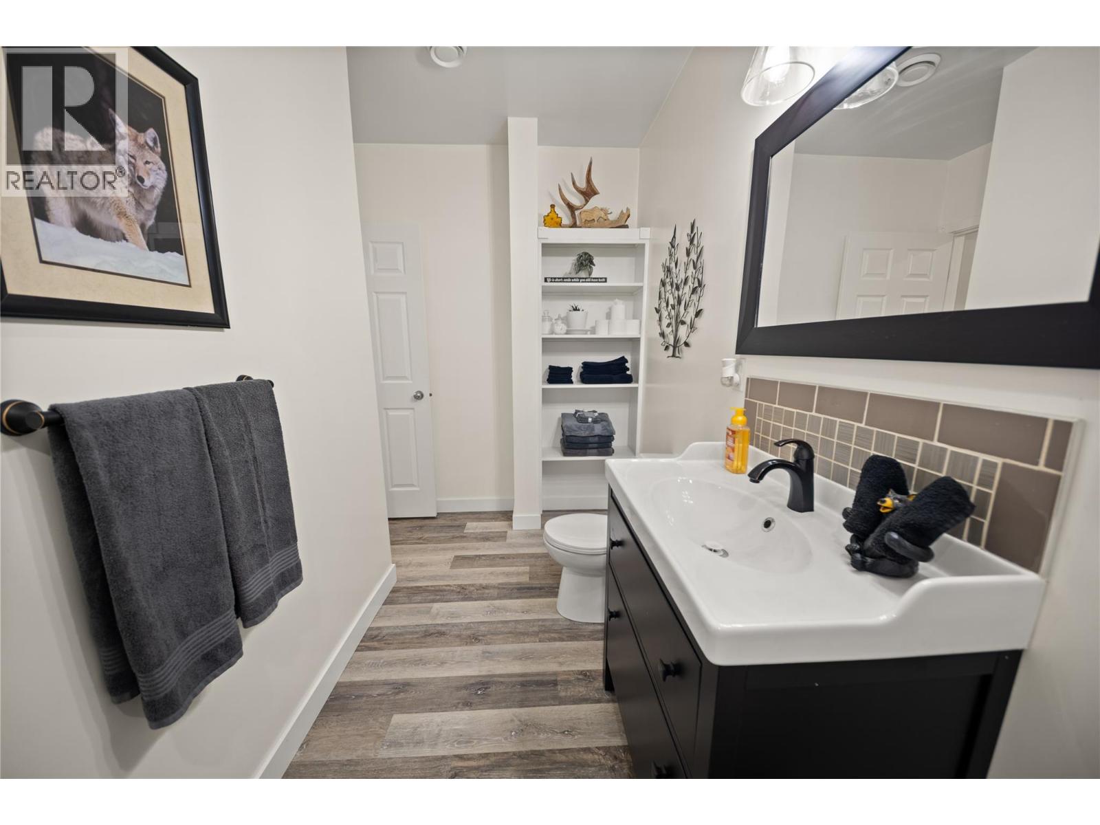 7527 Park Drive West, Radium Hot Springs