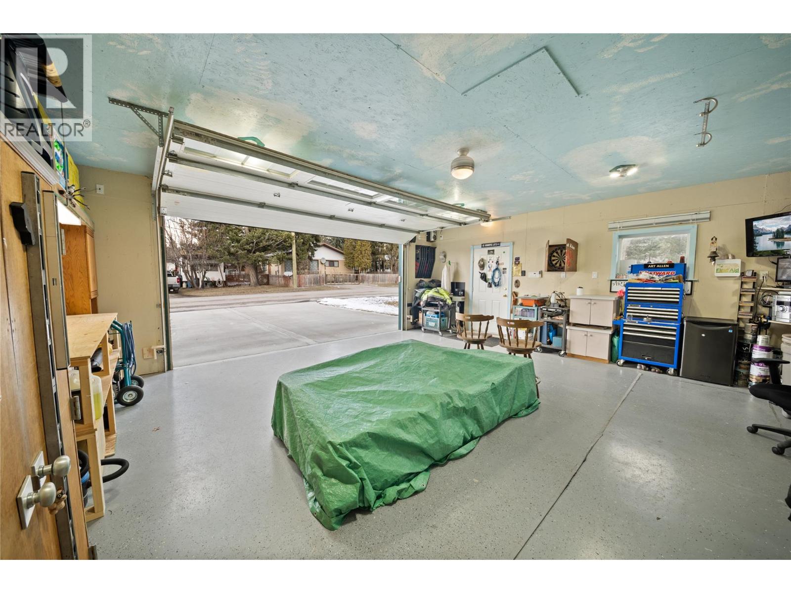 7527 Park Drive West, Radium Hot Springs