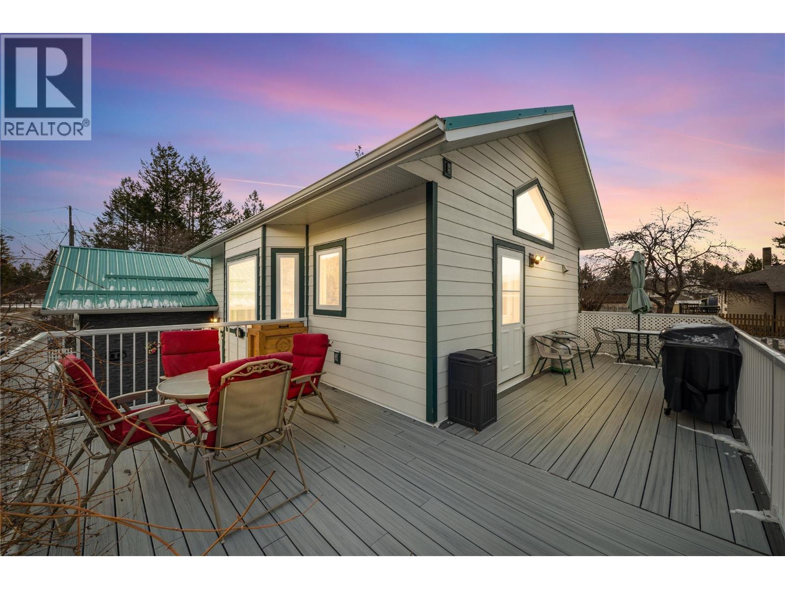 7527 Park Drive West, Radium Hot Springs