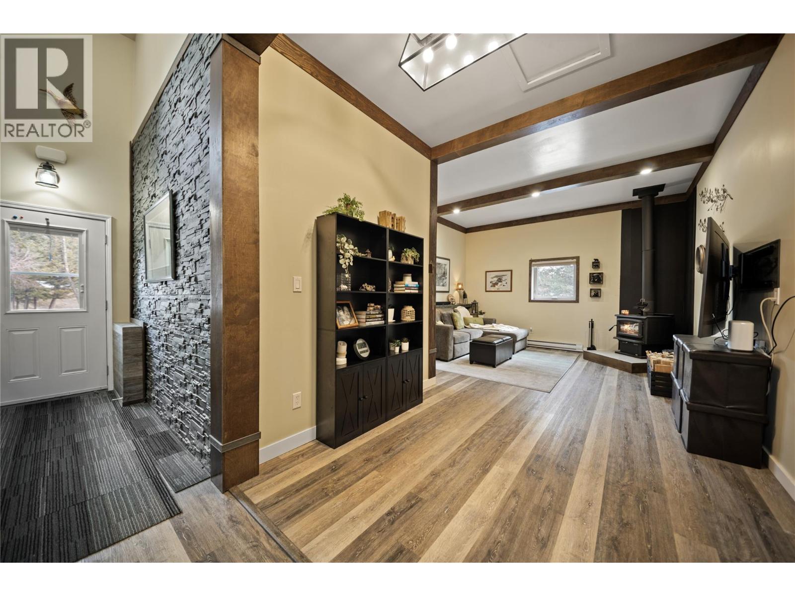 7527 Park Drive West, Radium Hot Springs