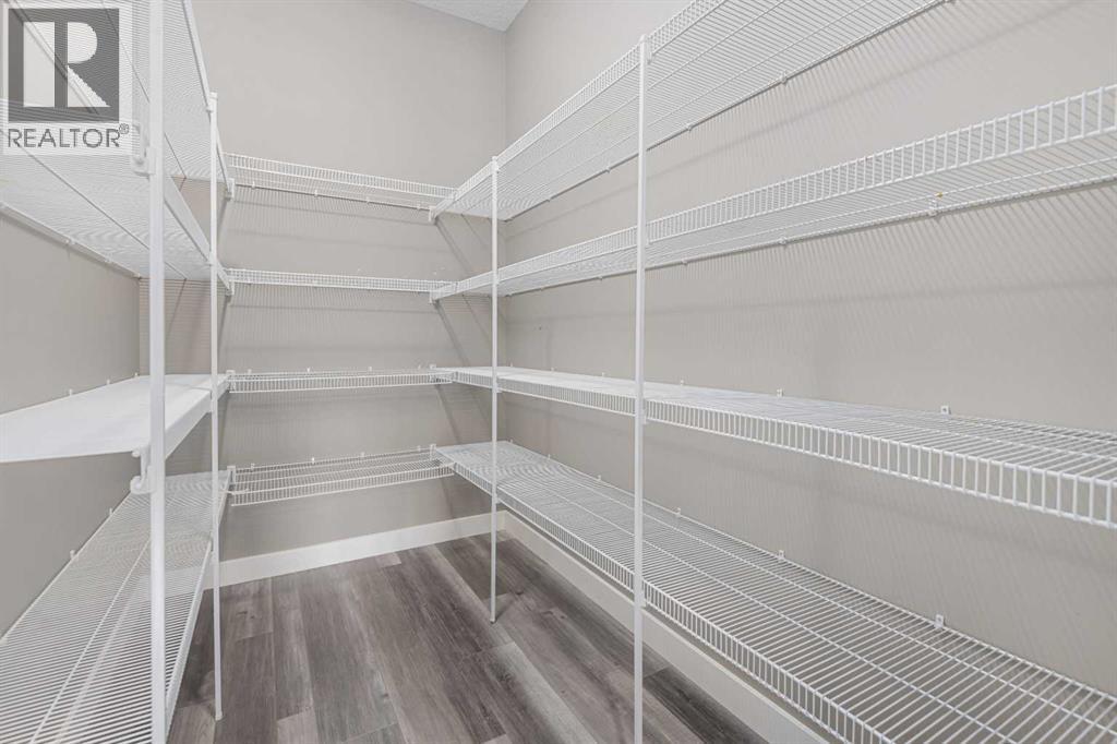 Single Family House 4 Level for Sale in  Evanston Hill NW Evanston Calgary 