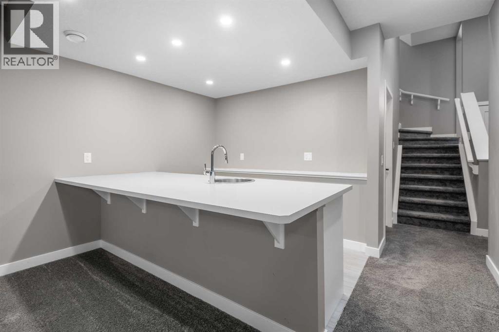 Single Family House 4 Level for Sale in  Evanston Hill NW Evanston Calgary 