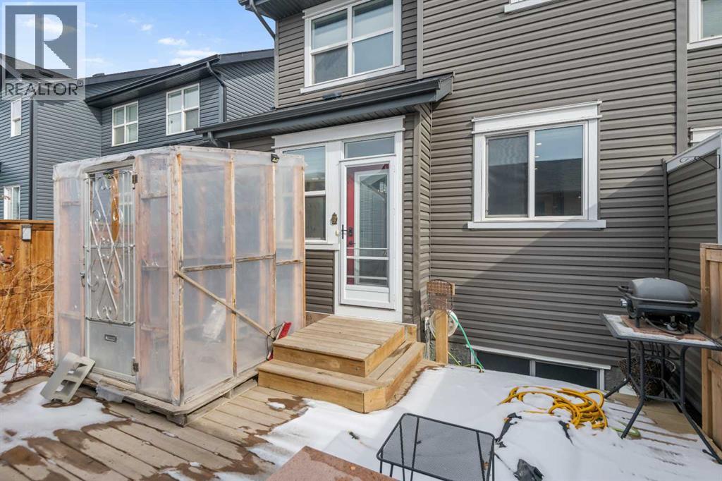 Single Family House 4 Level for Sale in  Evanston Hill NW Evanston Calgary 