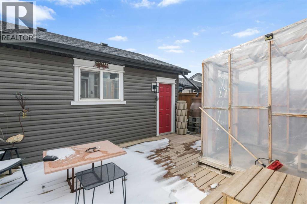 Single Family House 4 Level for Sale in  Evanston Hill NW Evanston Calgary 