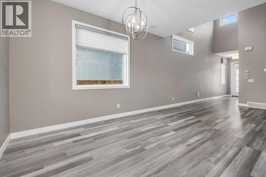 Single Family House 4 Level for Sale in  Evanston Hill NW Evanston Calgary 