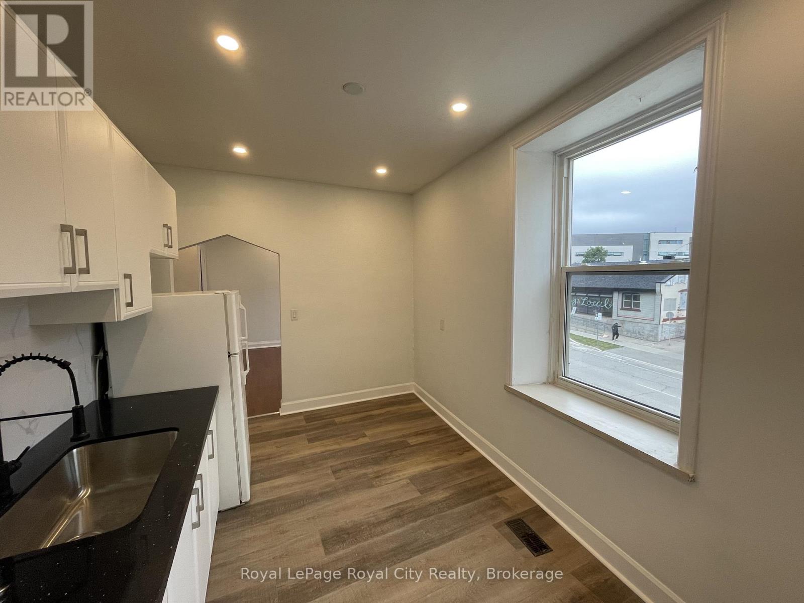 UNIT 5 - 21 GORDON STREET