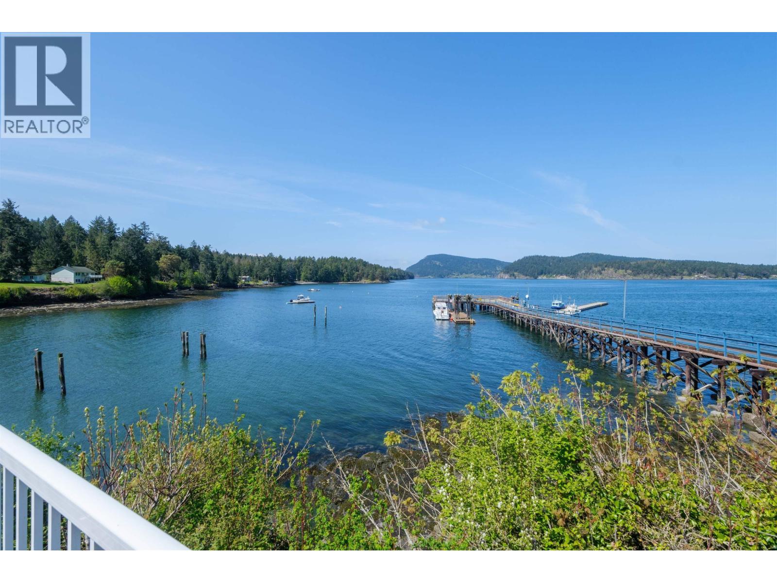 400 FERNHILL ROAD, Mayne Island