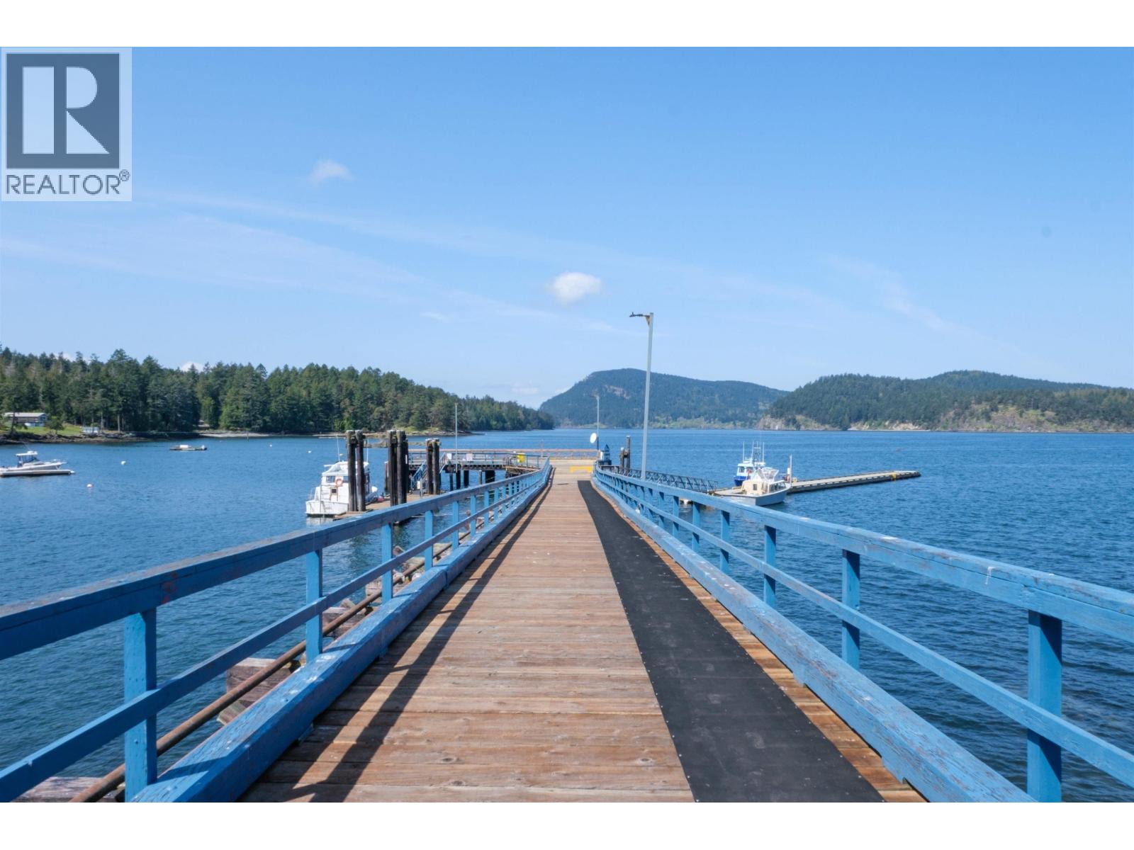 400 FERNHILL ROAD, Mayne Island