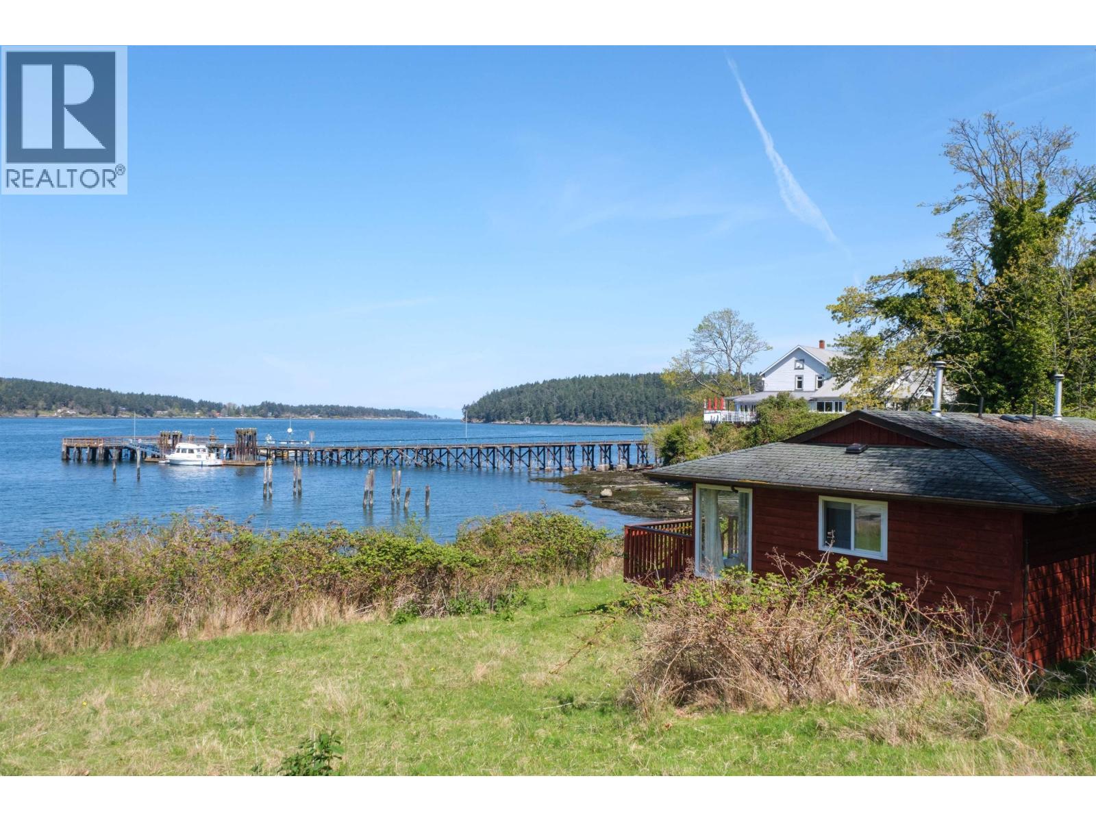 400 FERNHILL ROAD, Mayne Island