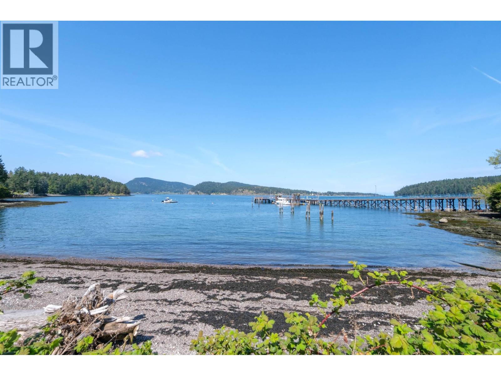 400 FERNHILL ROAD, Mayne Island