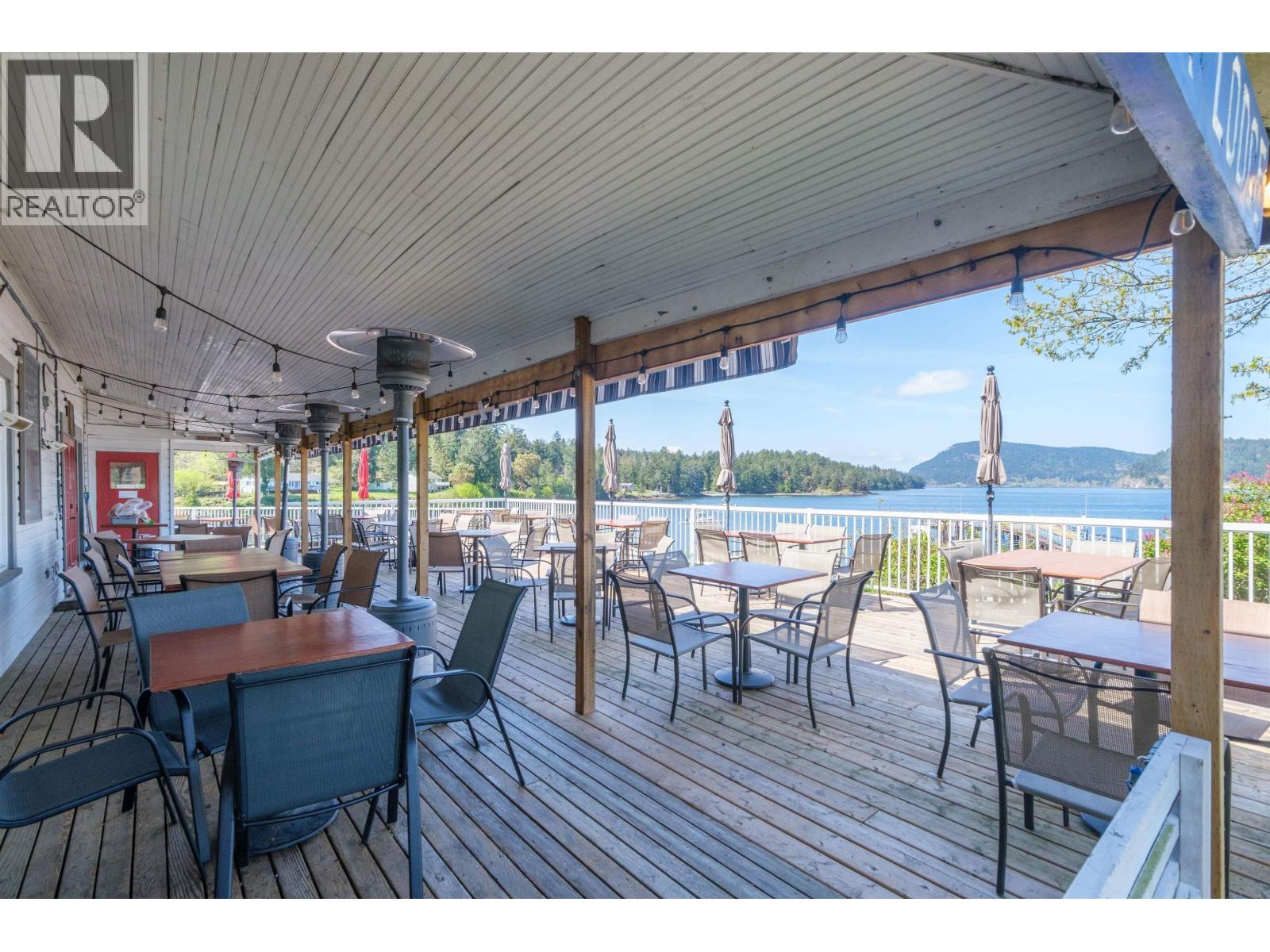 400 FERNHILL ROAD, Mayne Island