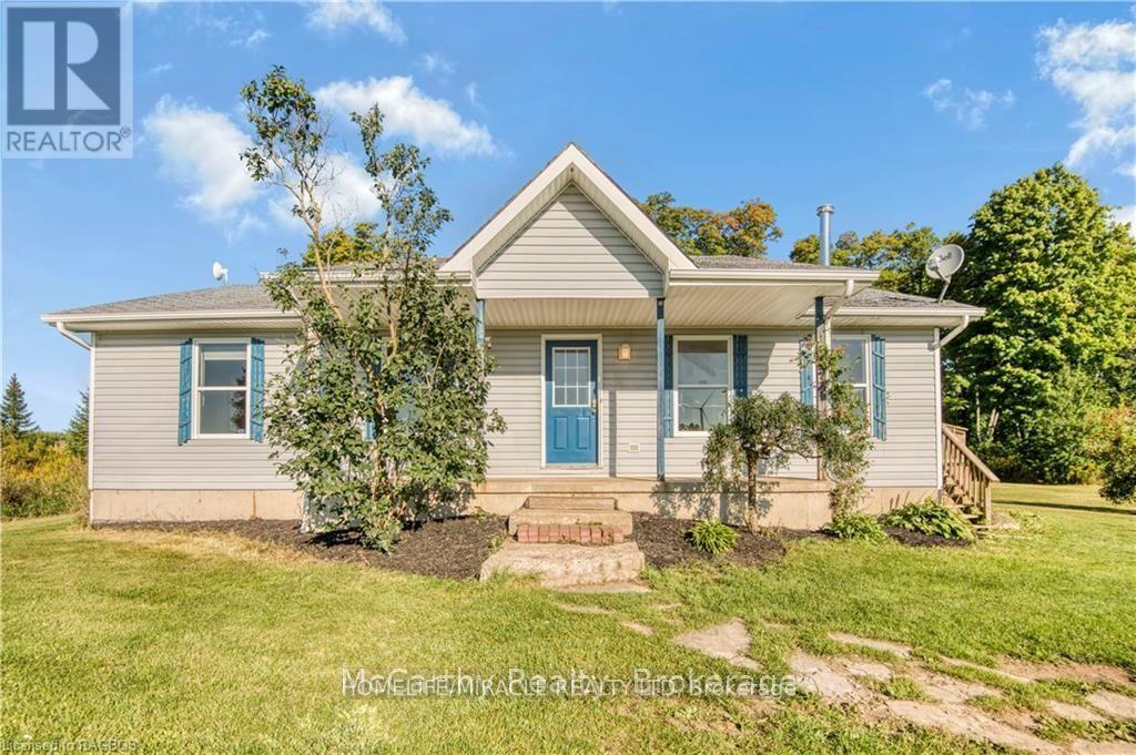 682093 260 SIDE ROAD - 3