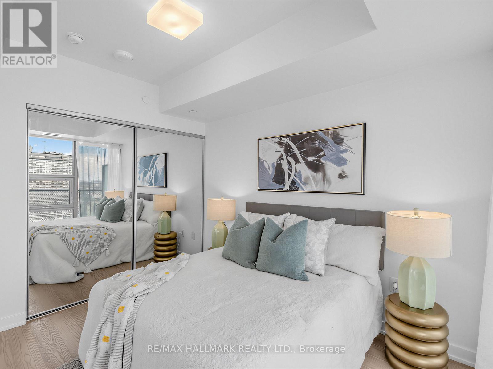 #3909 11 WELLESLEY STREET W - 16