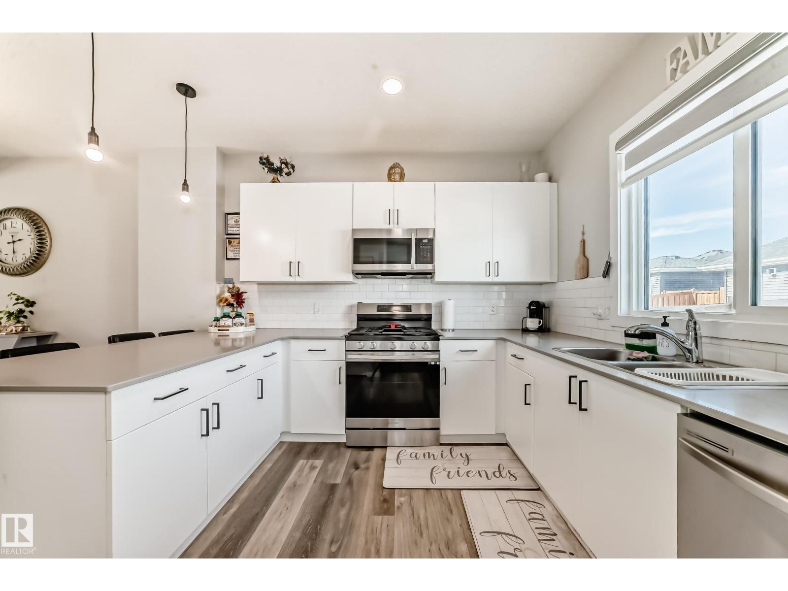 572 GLENRIDDING RAVINE DR SW - 10
