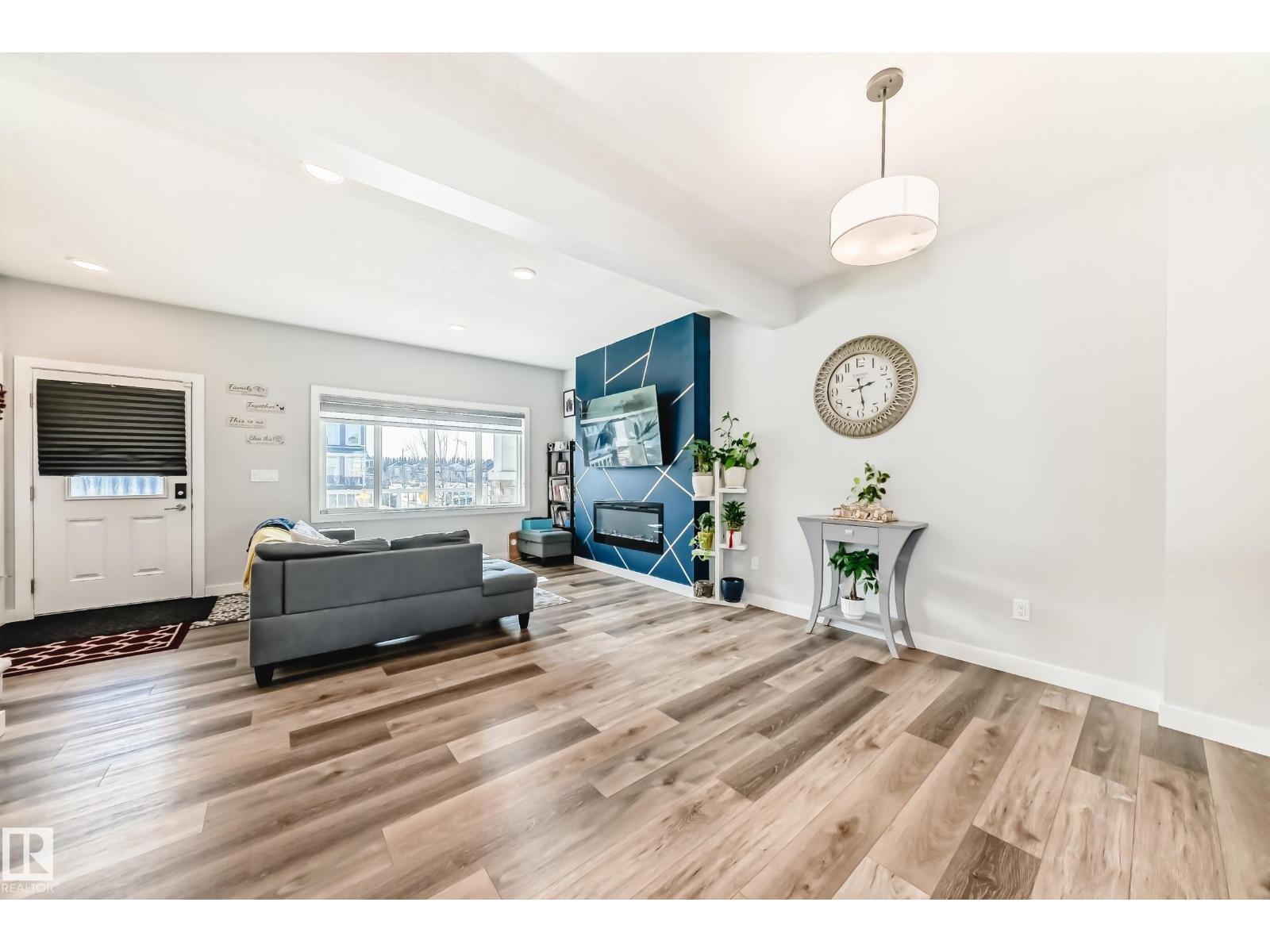 572 GLENRIDDING RAVINE DR SW - 15