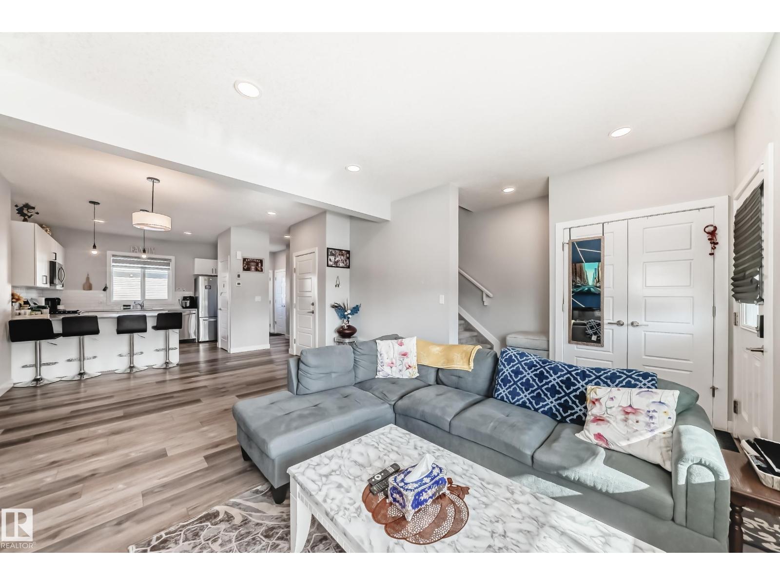 572 GLENRIDDING RAVINE DR SW - 19