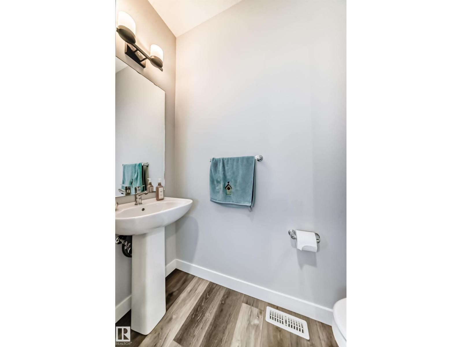 572 GLENRIDDING RAVINE DR SW - 22