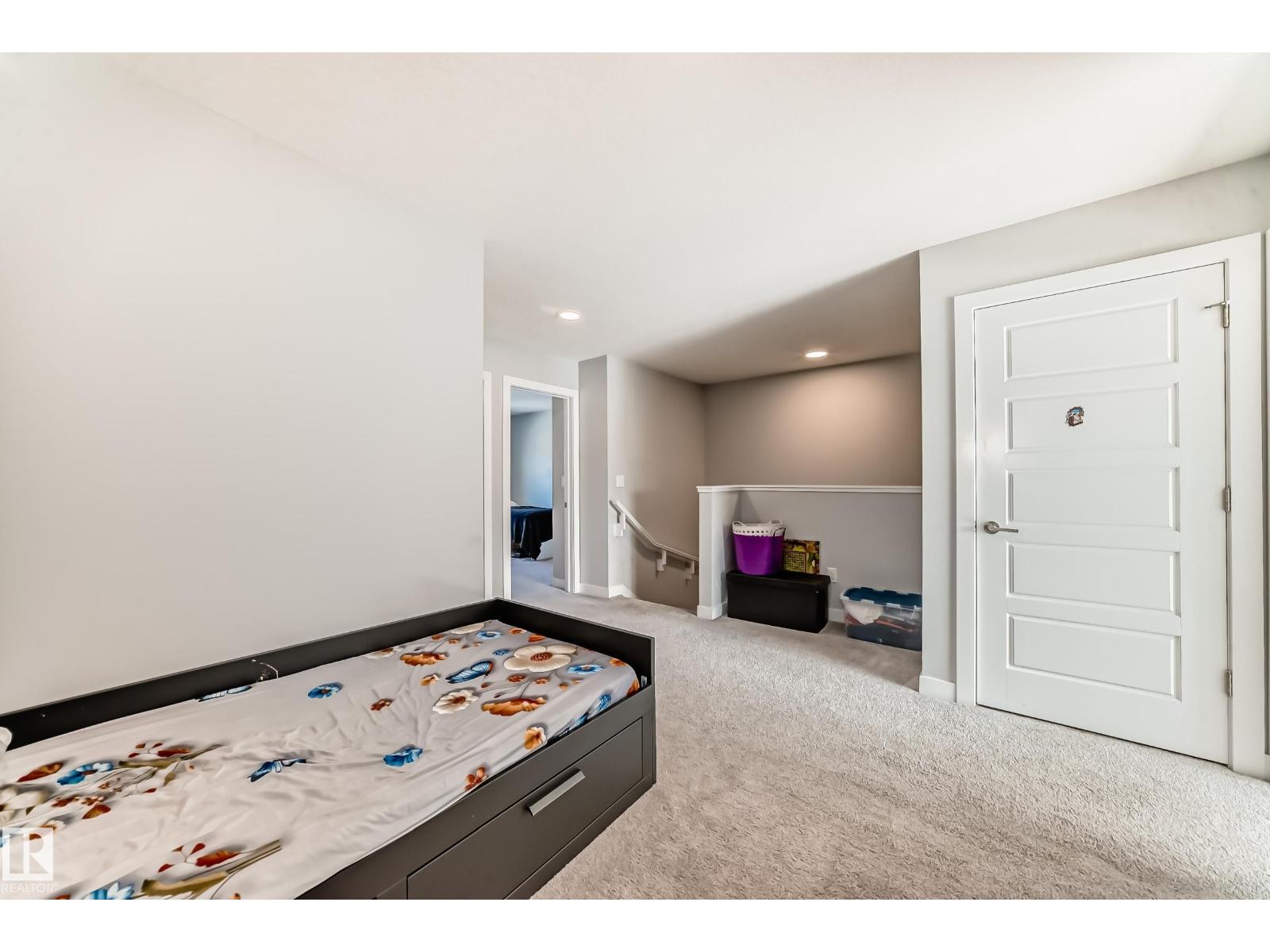 572 GLENRIDDING RAVINE DR SW - 38