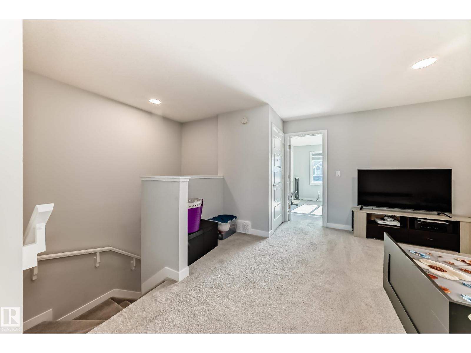 572 GLENRIDDING RAVINE DR SW - 39