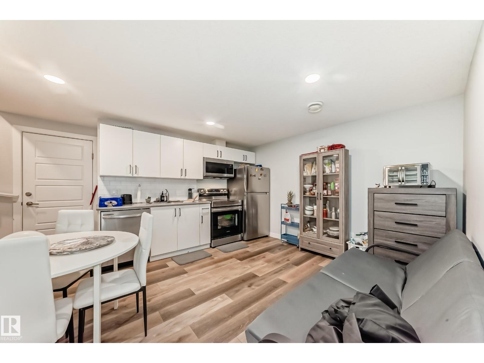 572 GLENRIDDING RAVINE DR SW - 41