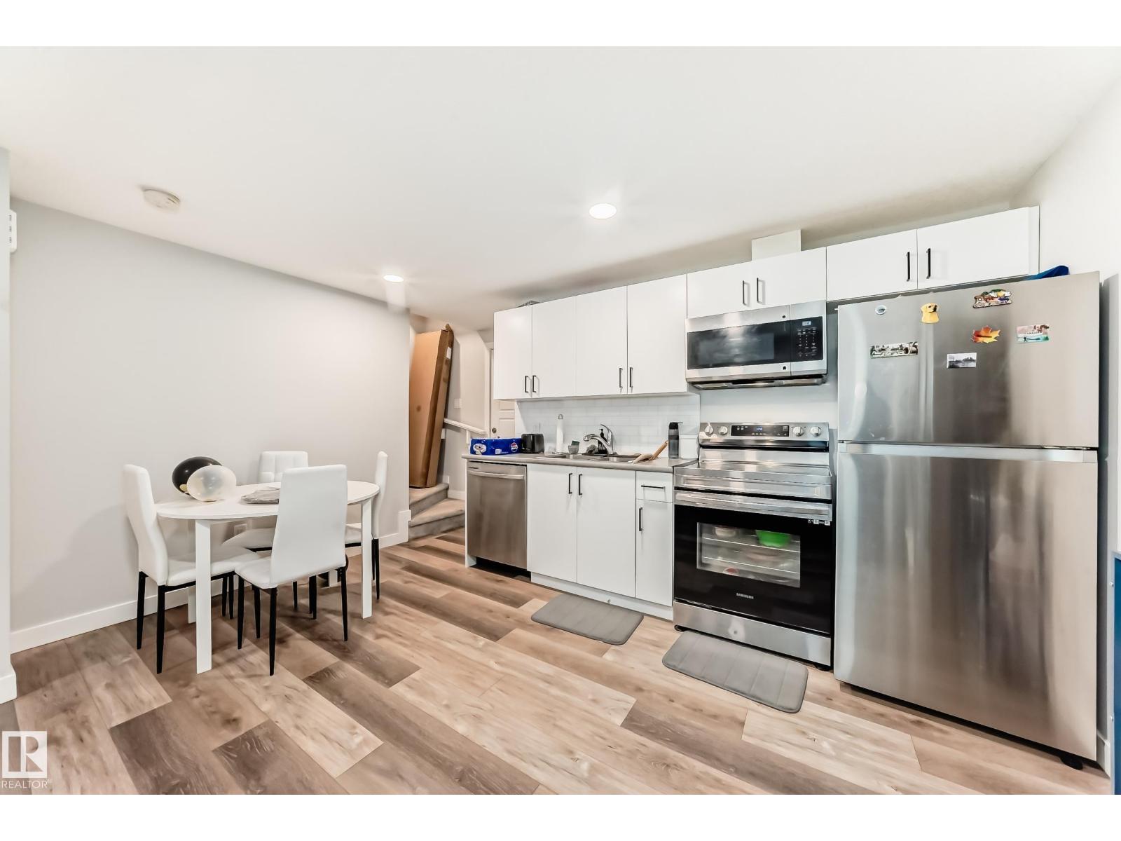 572 GLENRIDDING RAVINE DR SW - 44