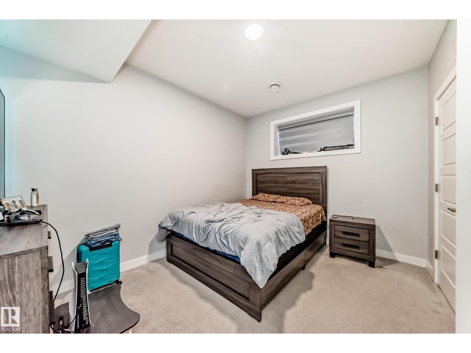 572 GLENRIDDING RAVINE DR SW - 45