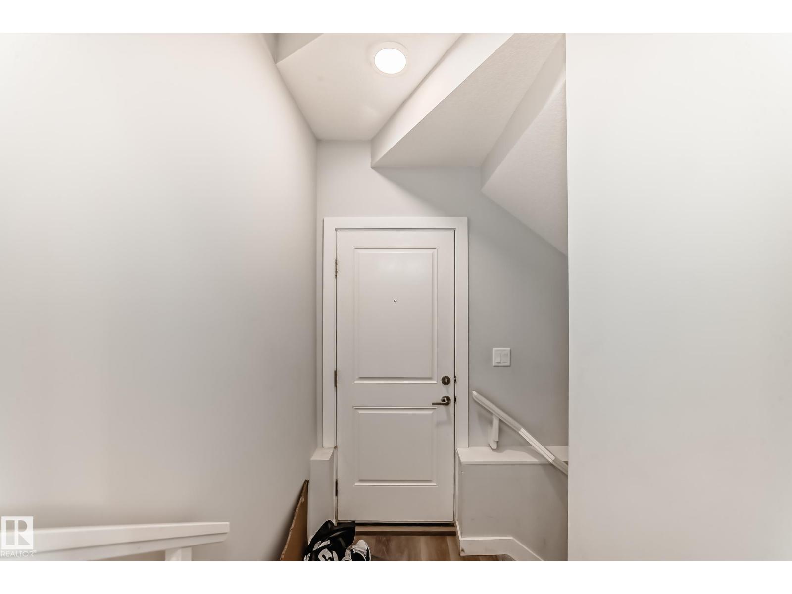 572 GLENRIDDING RAVINE DR SW - 53