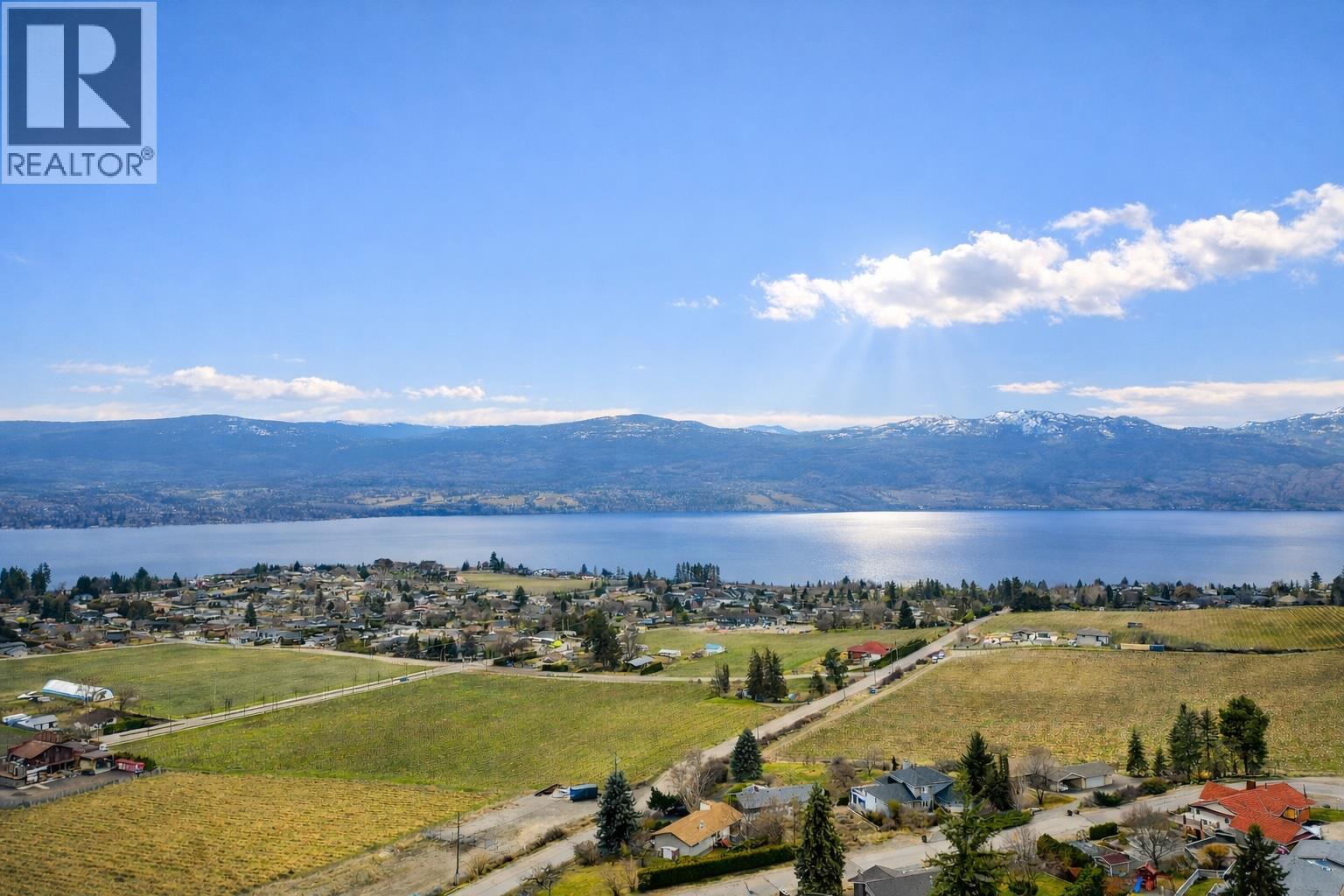  1141 Trevor Drive, West Kelowna