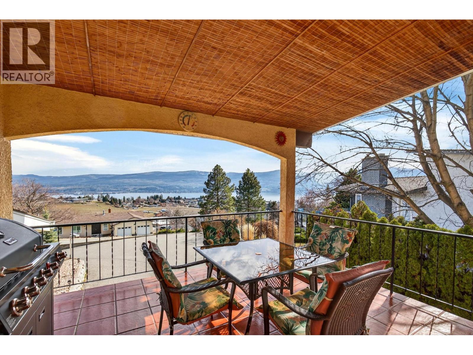  1141 Trevor Drive, West Kelowna