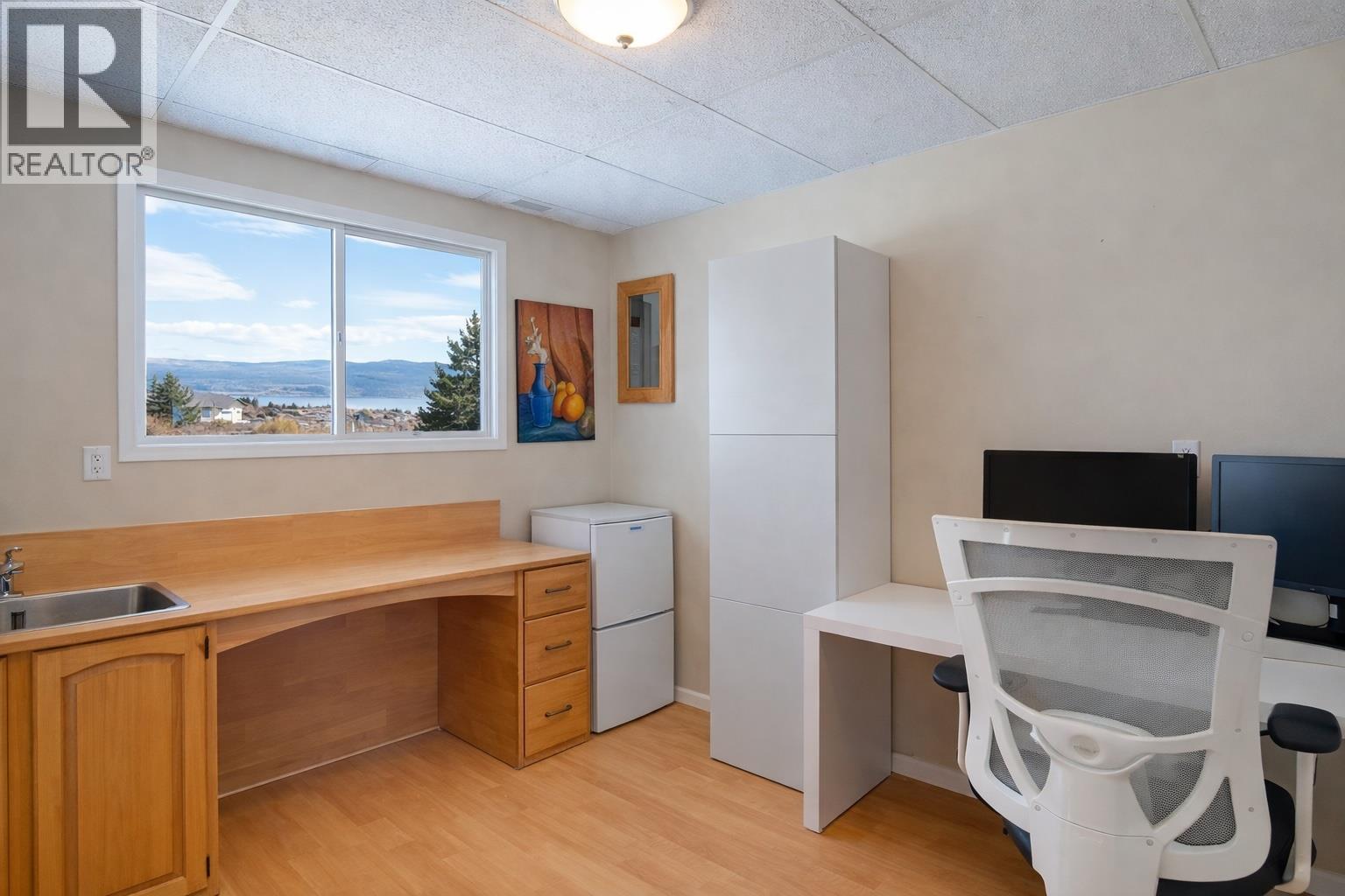  1141 Trevor Drive, West Kelowna