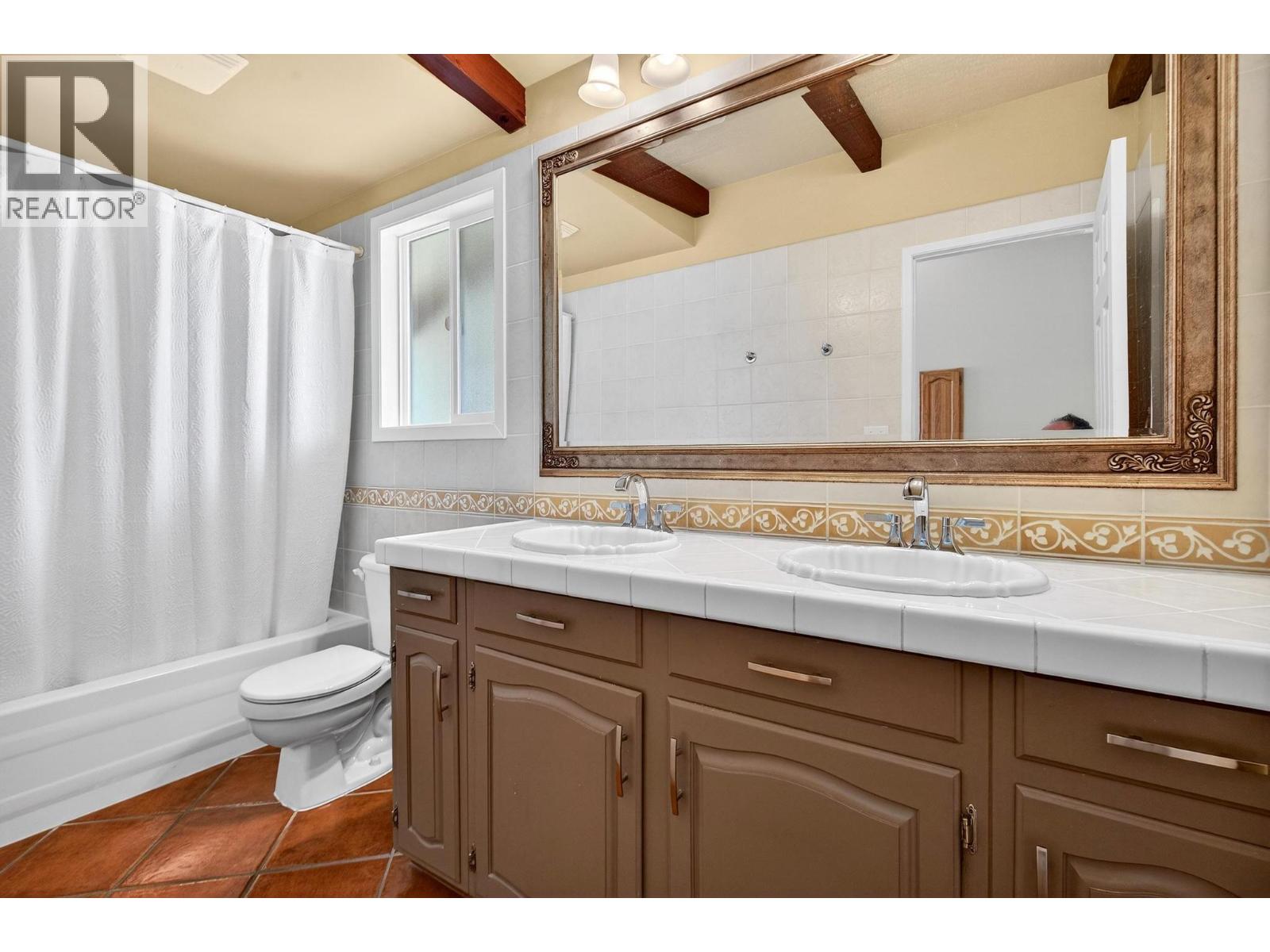  1141 Trevor Drive, West Kelowna