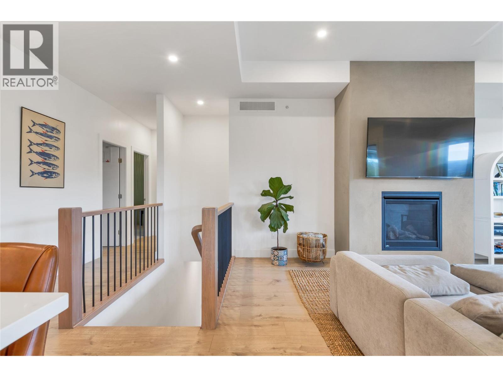 11559 Middleton Court, Lake Country