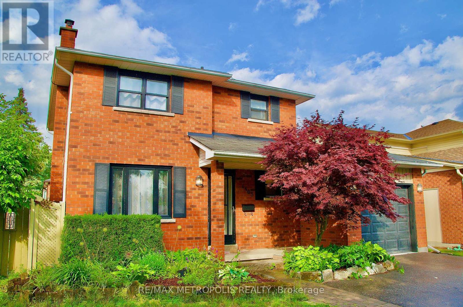 1405 MANITOU DRIVE - 3