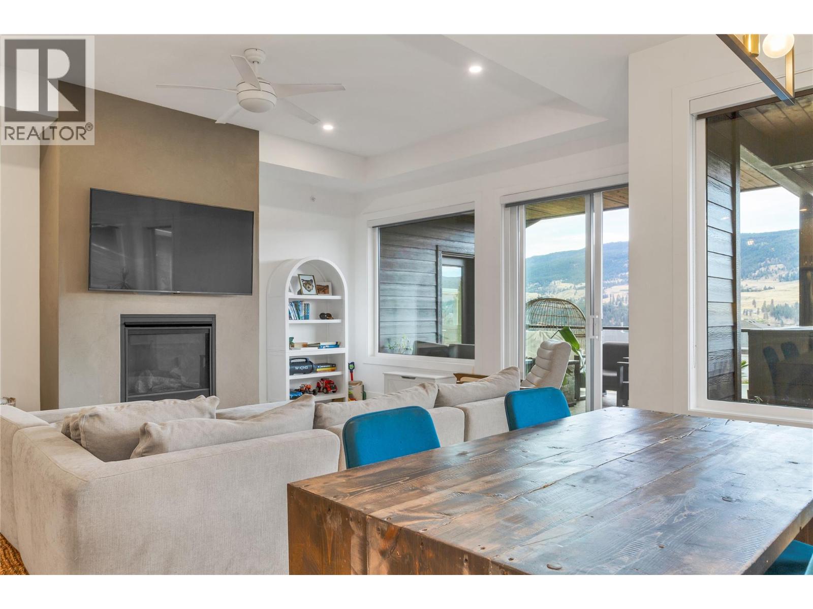 11559 Middleton Court, Lake Country