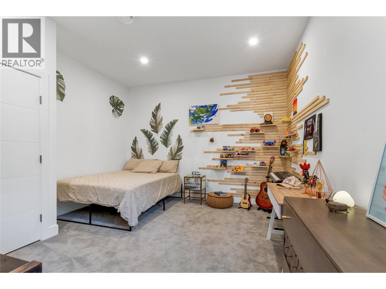 11559 Middleton Court, Lake Country