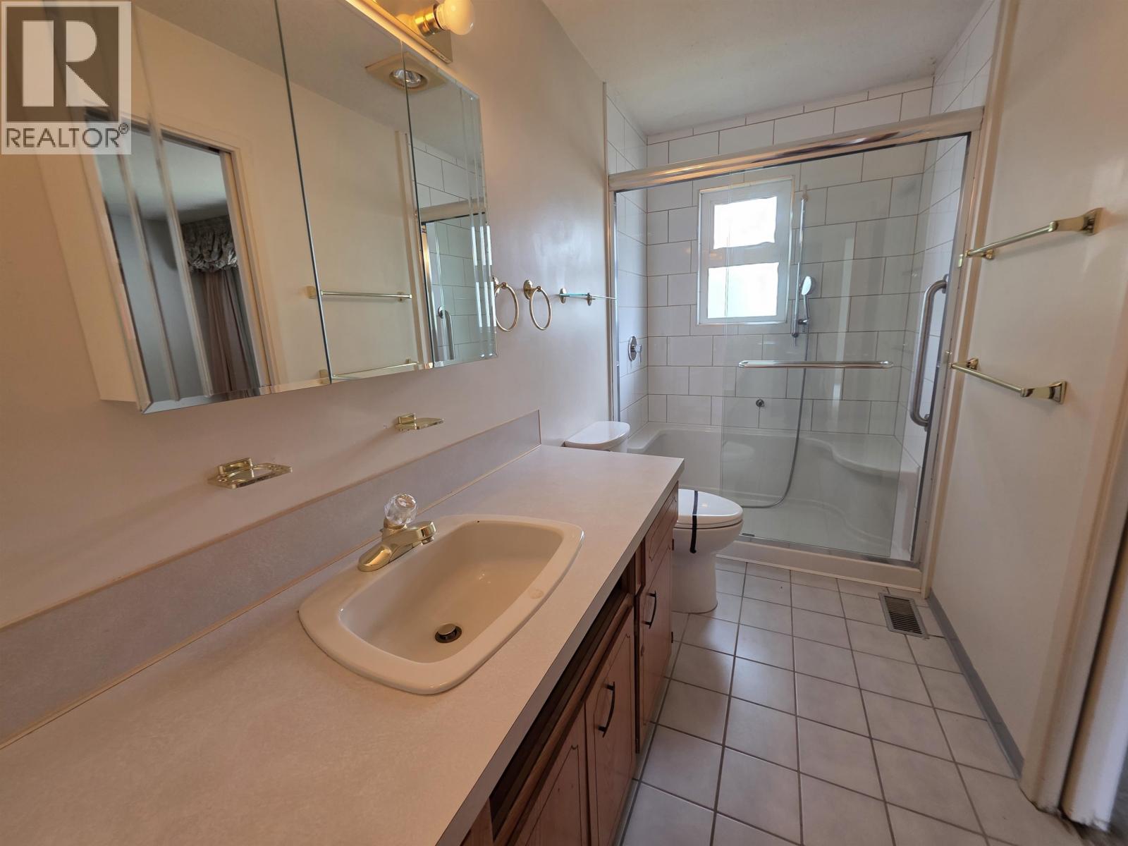 3141 JERVIS STREET, Port Coquitlam