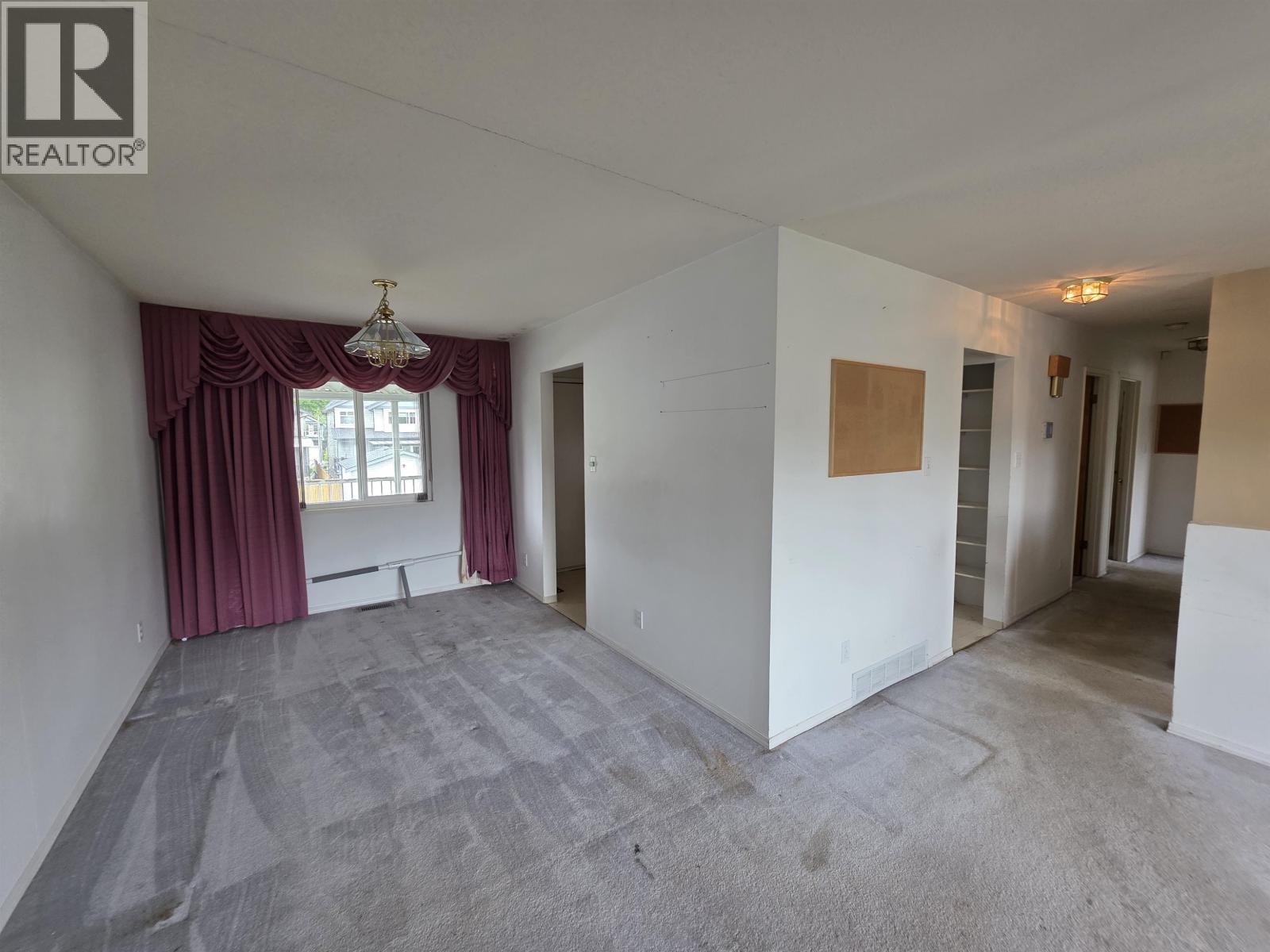 3141 JERVIS STREET, Port Coquitlam