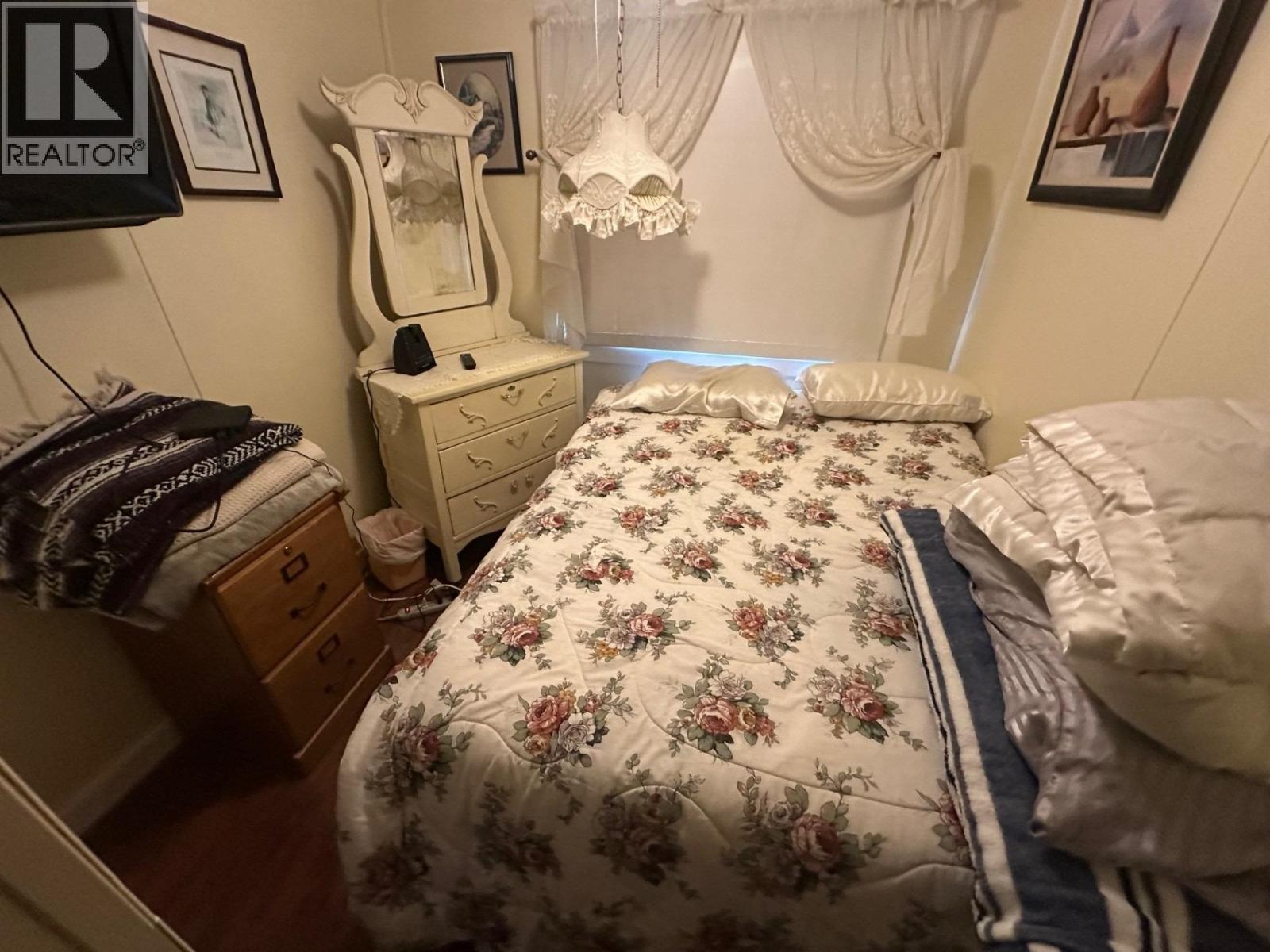 10085 98 STREET, Taylor