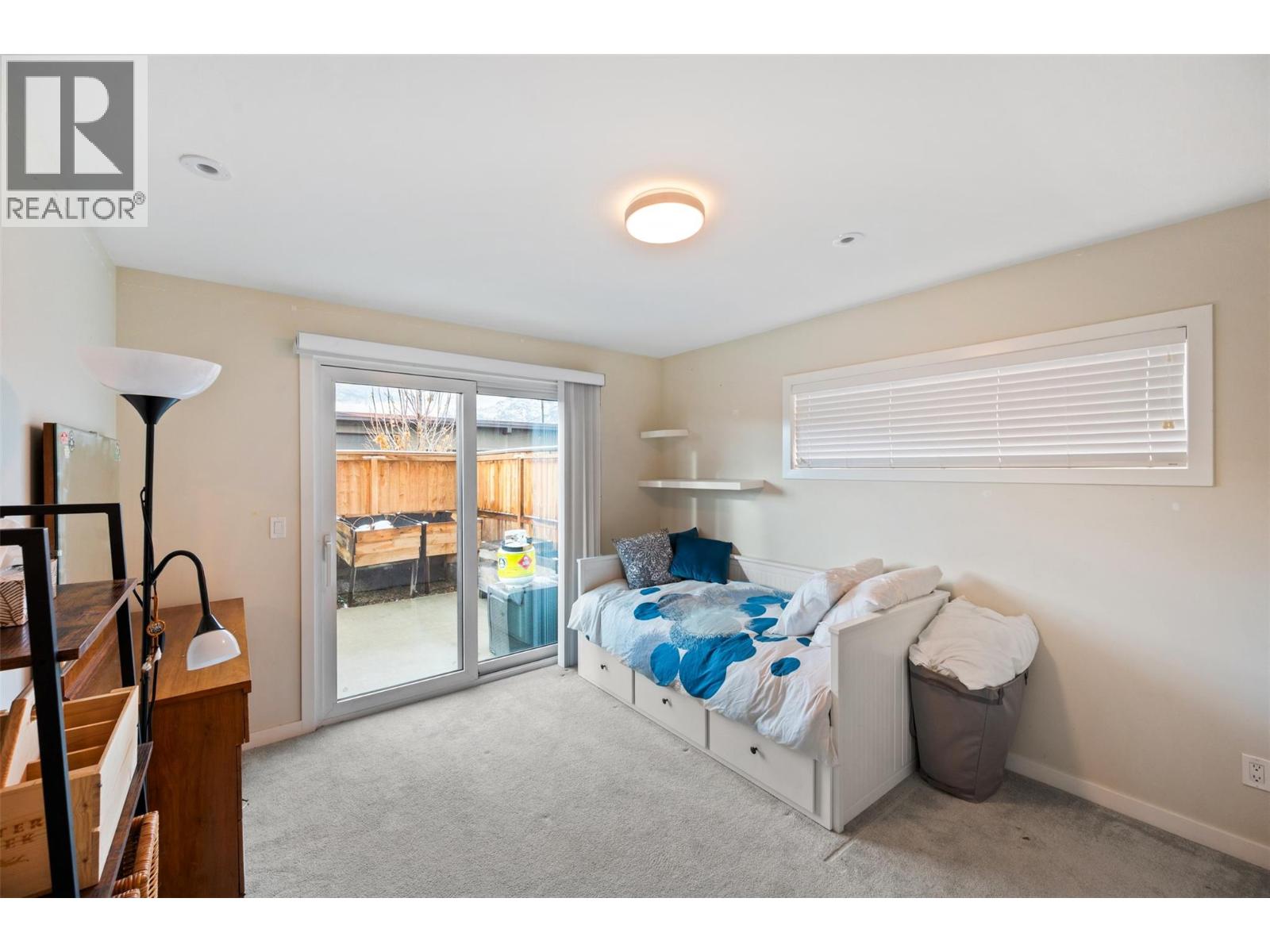 5995 Oliver Landing Crescent Unit# 5, Oliver