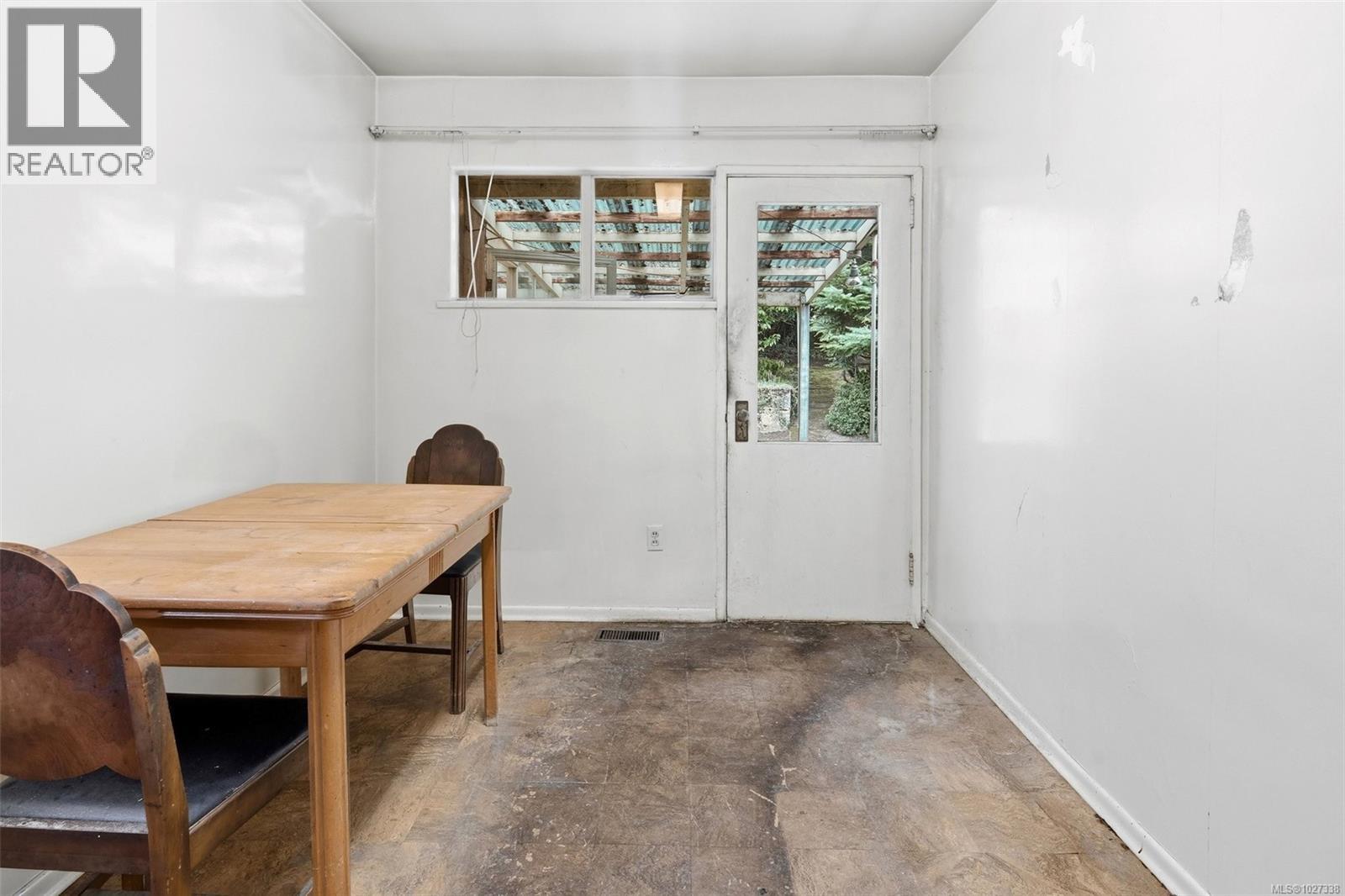 3984 HOLLYDENE PL - 16