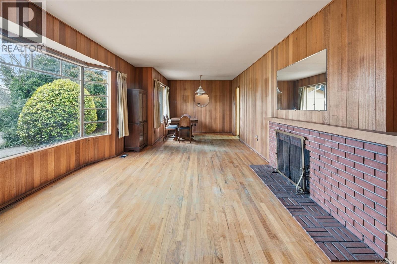 3984 HOLLYDENE PL - 10