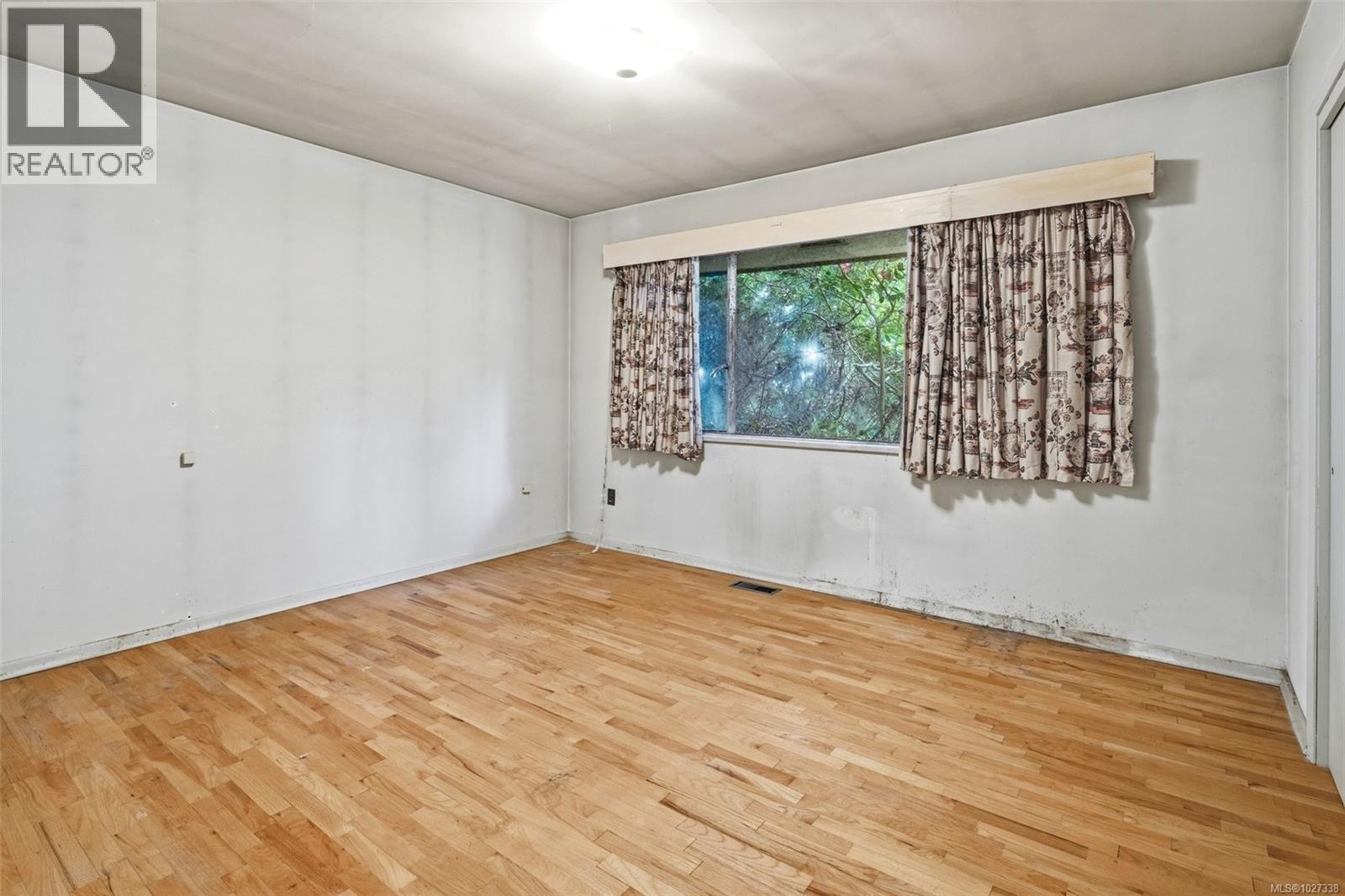 3984 HOLLYDENE PL - 20