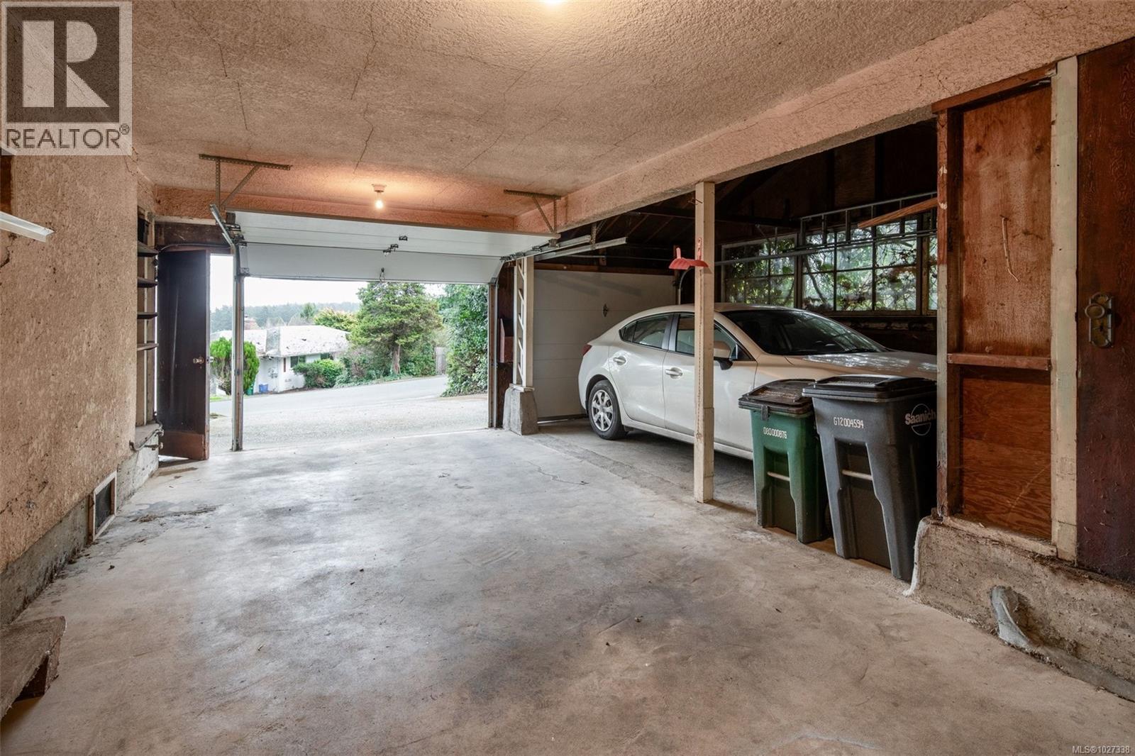 3984 HOLLYDENE PL - 21