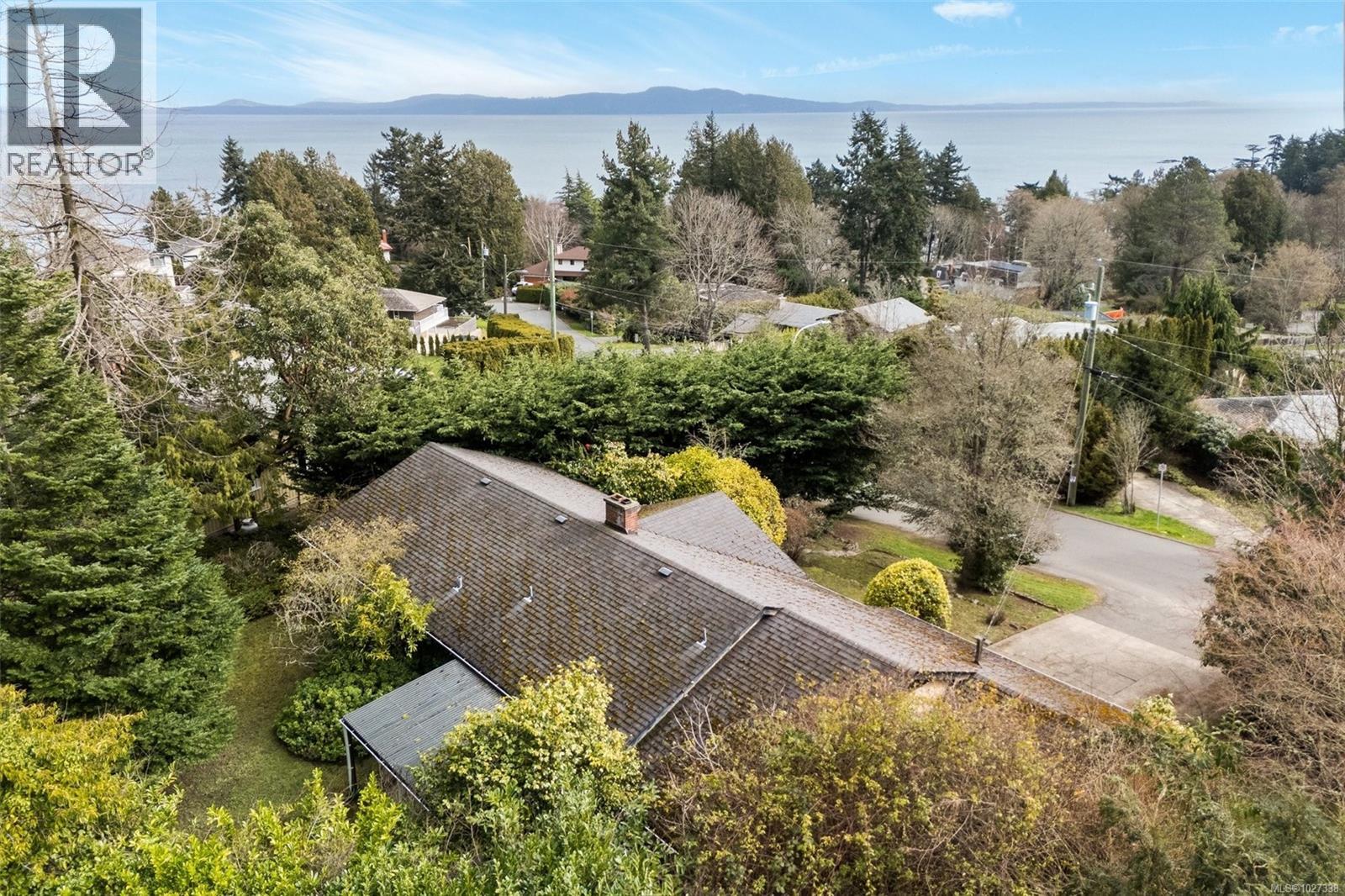 3984 HOLLYDENE PL - 5