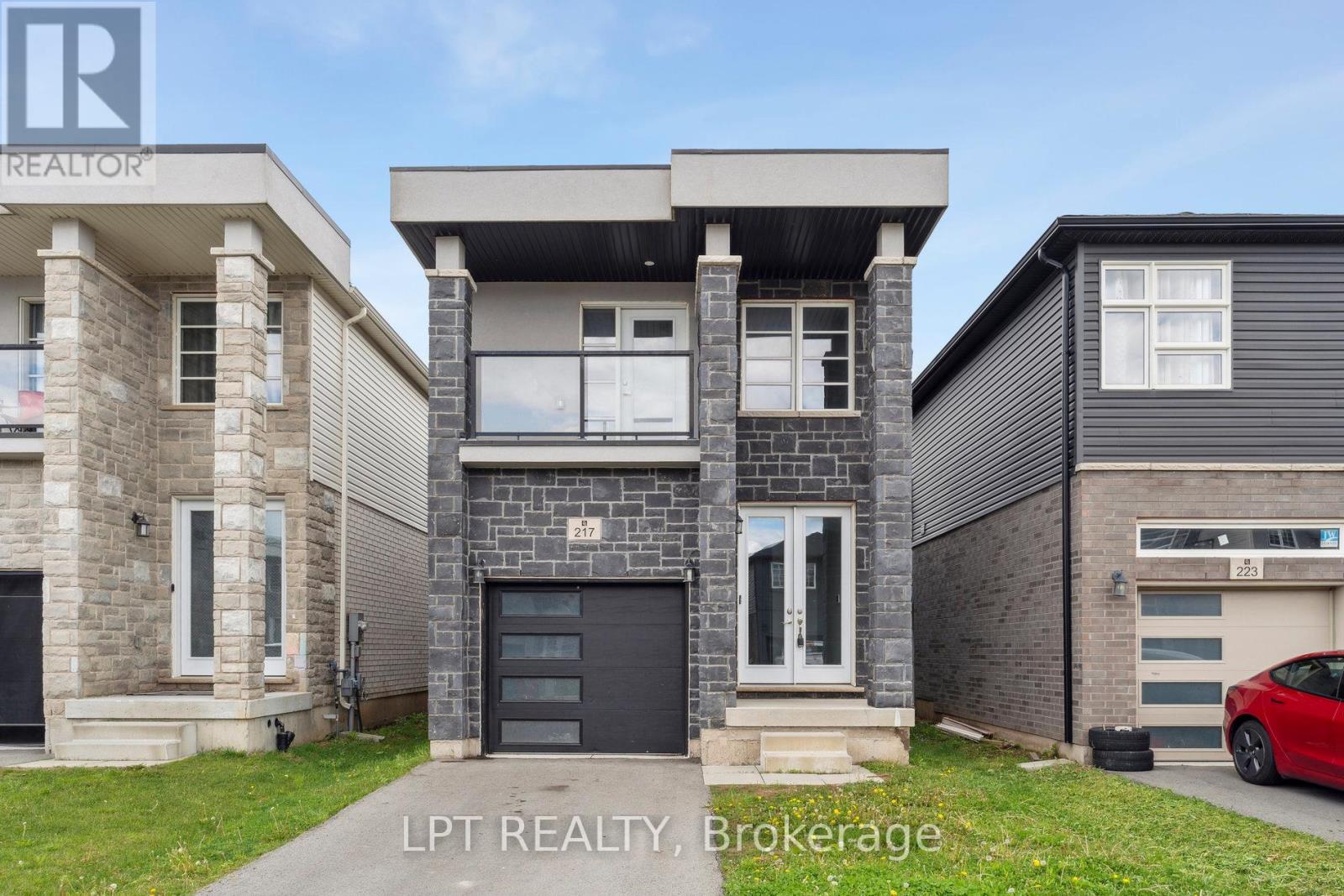 217 LOUISE STREET - 1