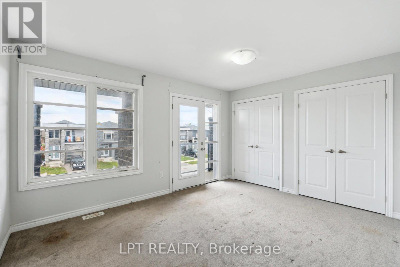 217 LOUISE STREET - 15